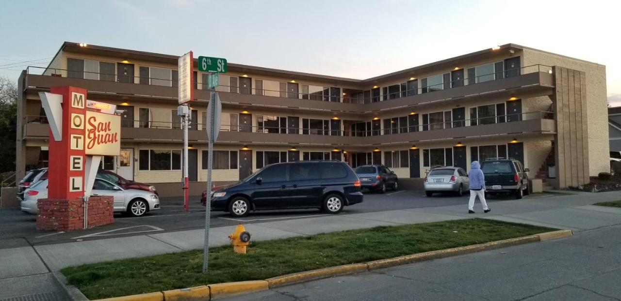 Holiday Motel — photo 1
