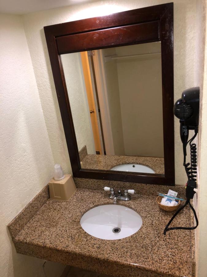 Cullen Inn hotel — photo 1