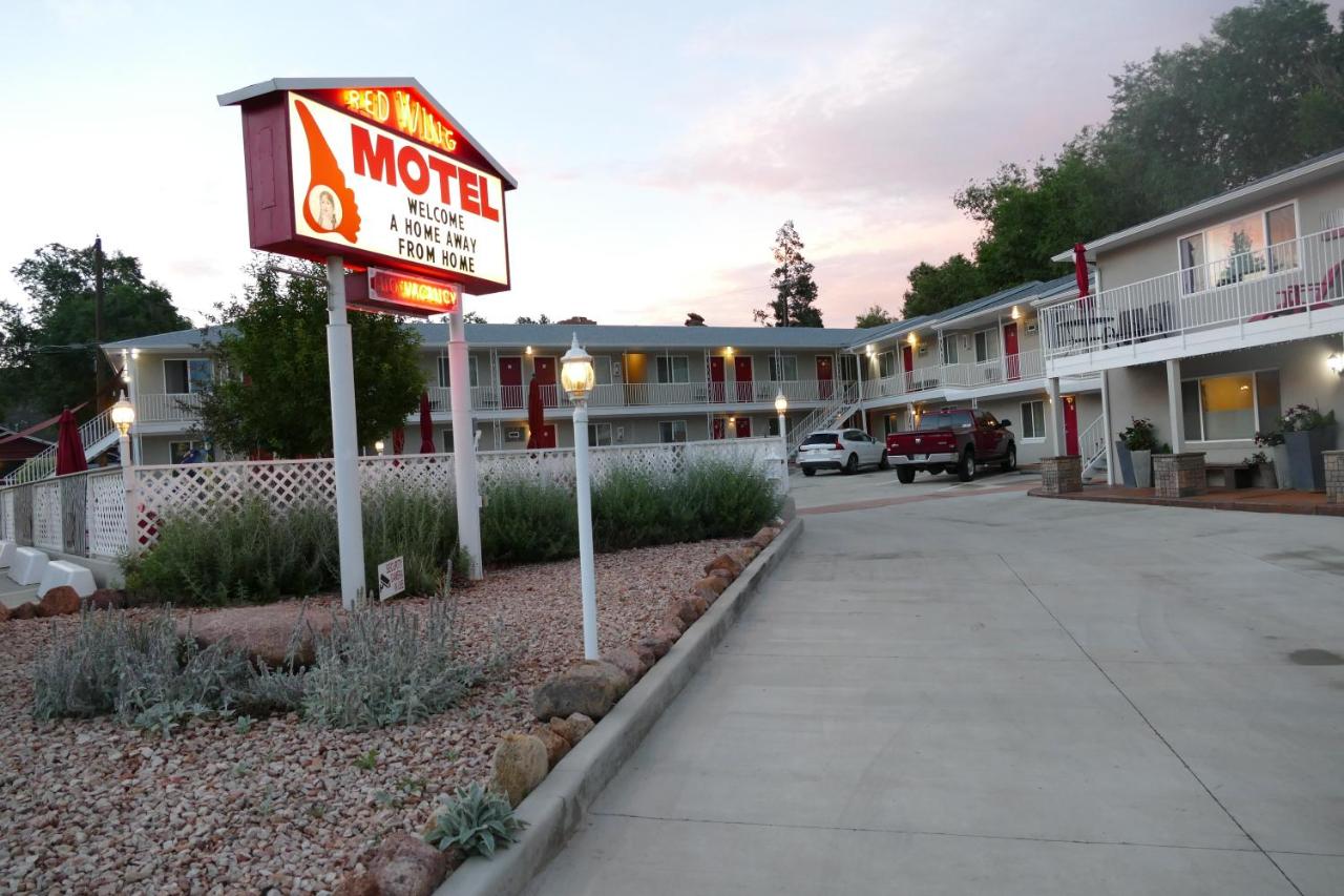Redwing Motel — photo 1