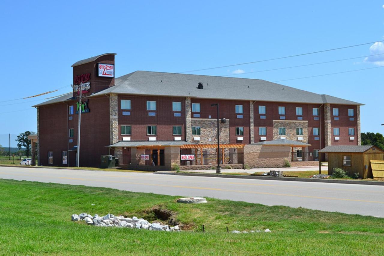 Red River Inn & Suites — photo 1