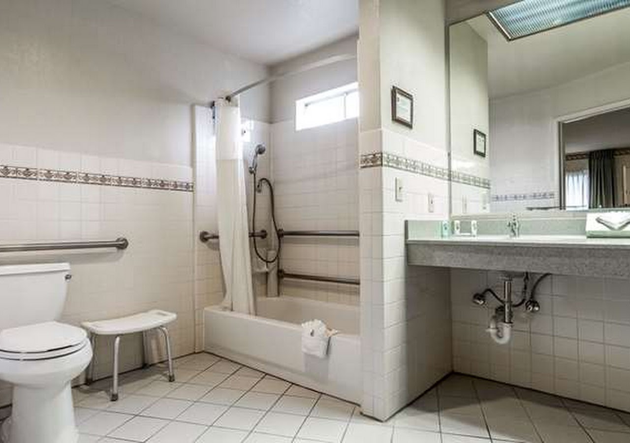 Tully Inn & Suites — photo 3