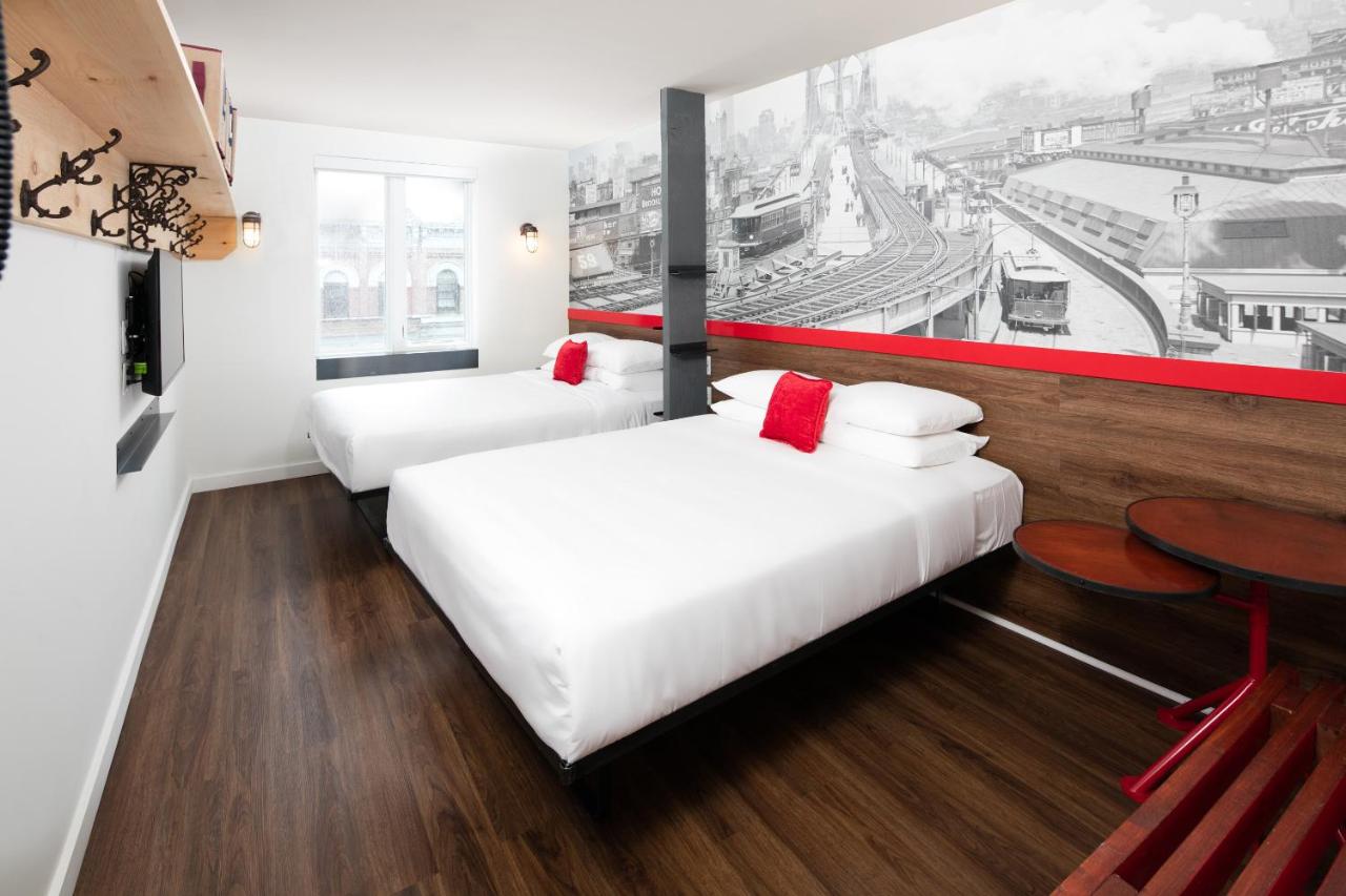 Red Lion Inn & Suites Brooklyn — photo 1