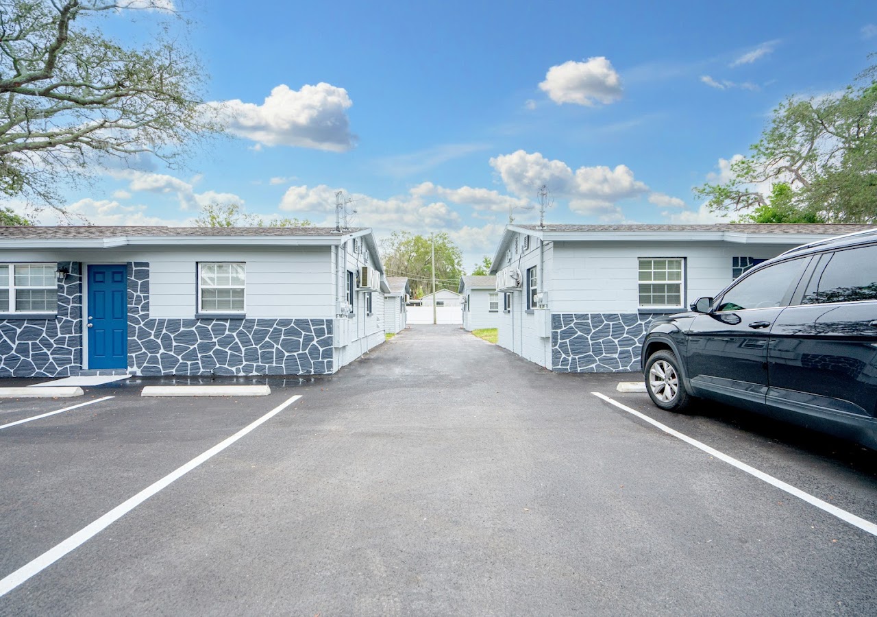University Serenity Suites — photo 1