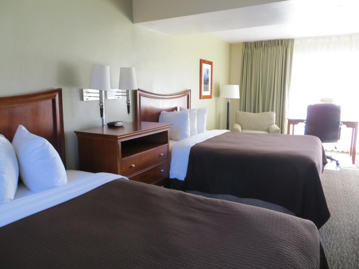 Coronet Motel — photo 1