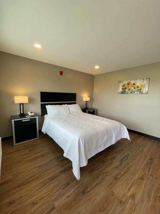 Four Seasons Inn — photo 1