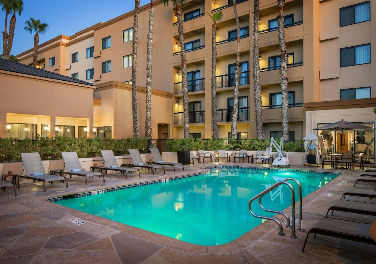 Laguna Hills Inn at Irvine Spectrum — photo 1