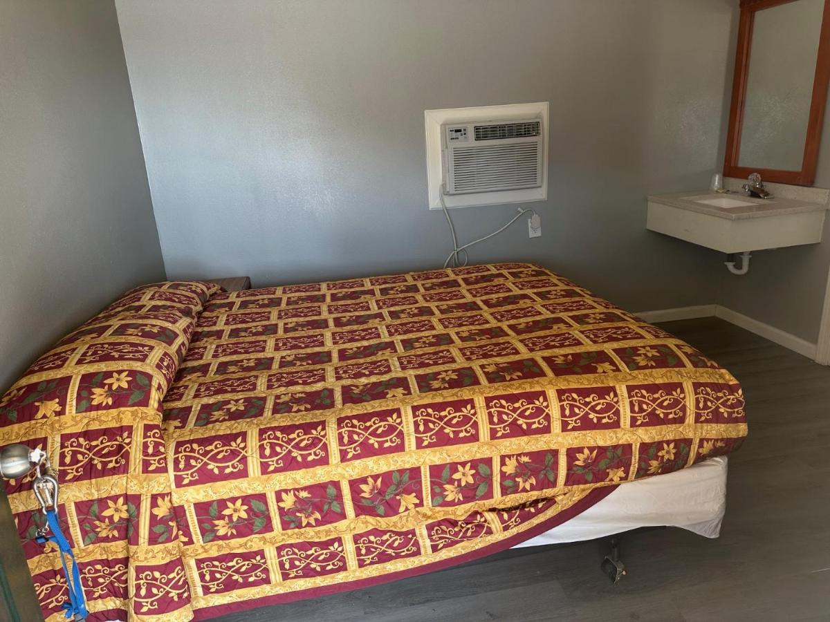 Super Inn — photo 1