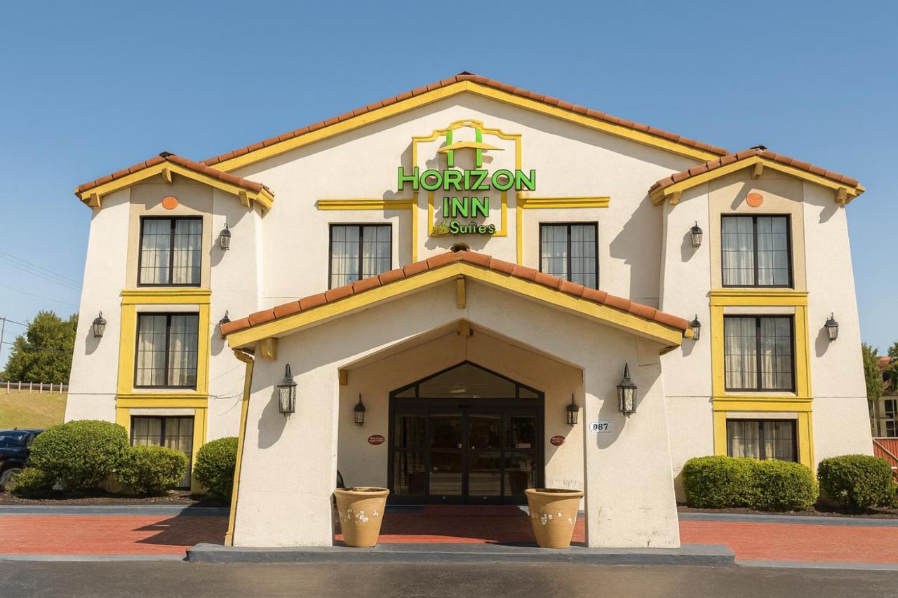Congress Hotel and Suites — photo 1