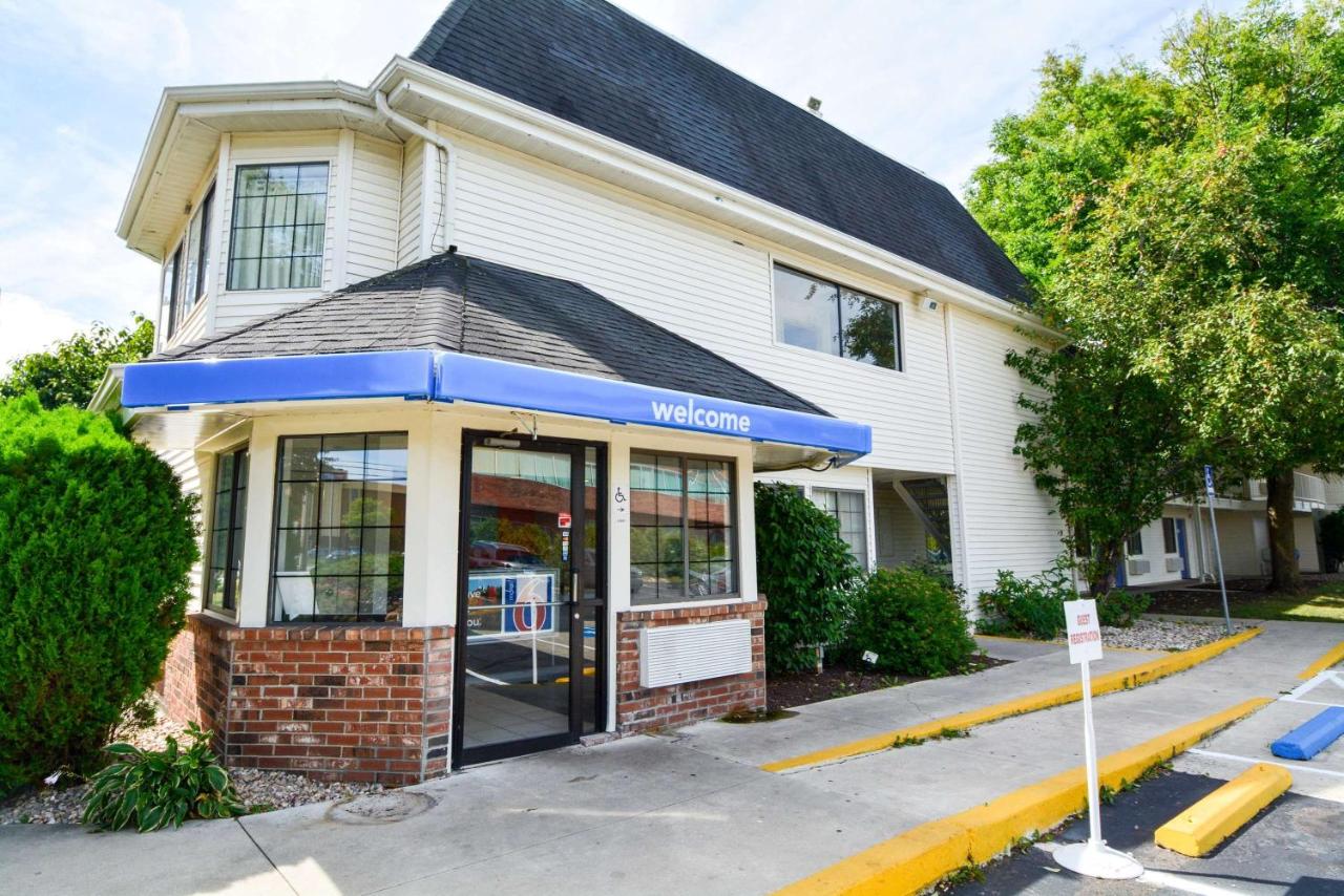 City Side Inn — photo 1