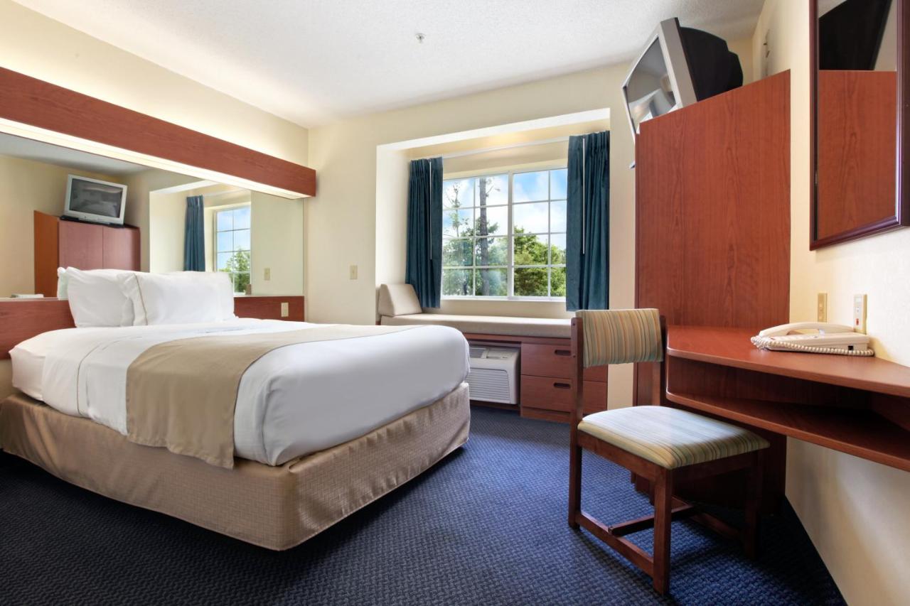 Towne Park Inn — photo 1