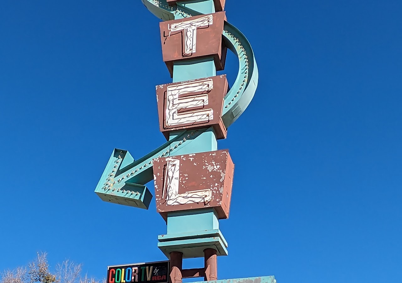 Four Winds Motel — photo 1