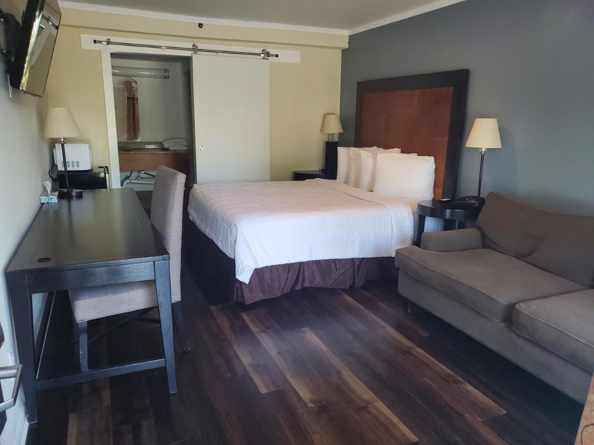 Deerfield Inn — photo 1