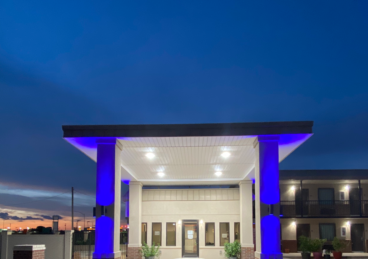 Hotel 81 El Reno — photo 1