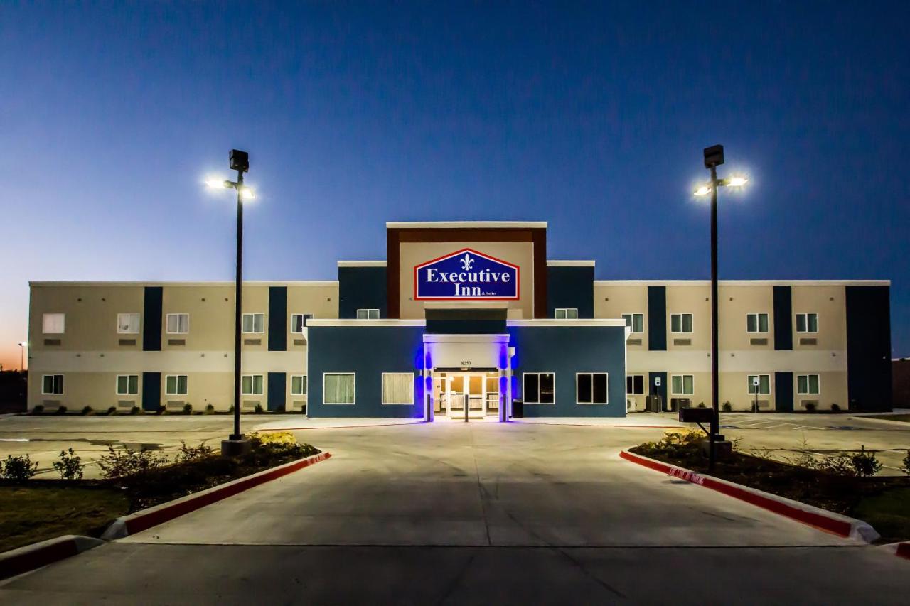 Executive Inn — photo 1