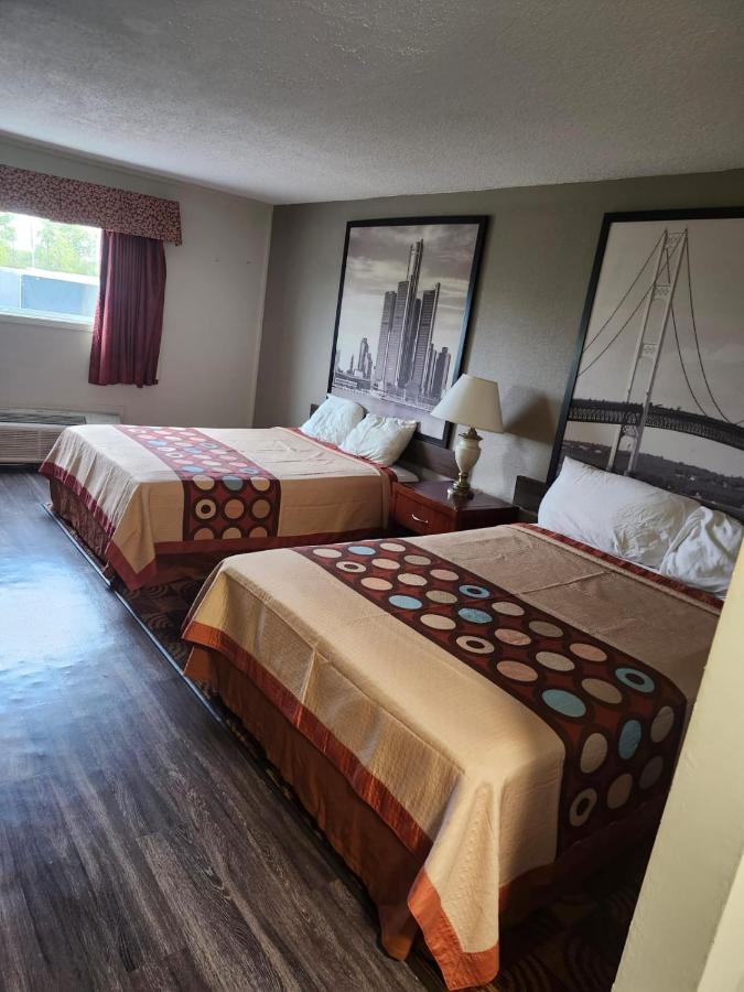 Airport Inn — photo 1