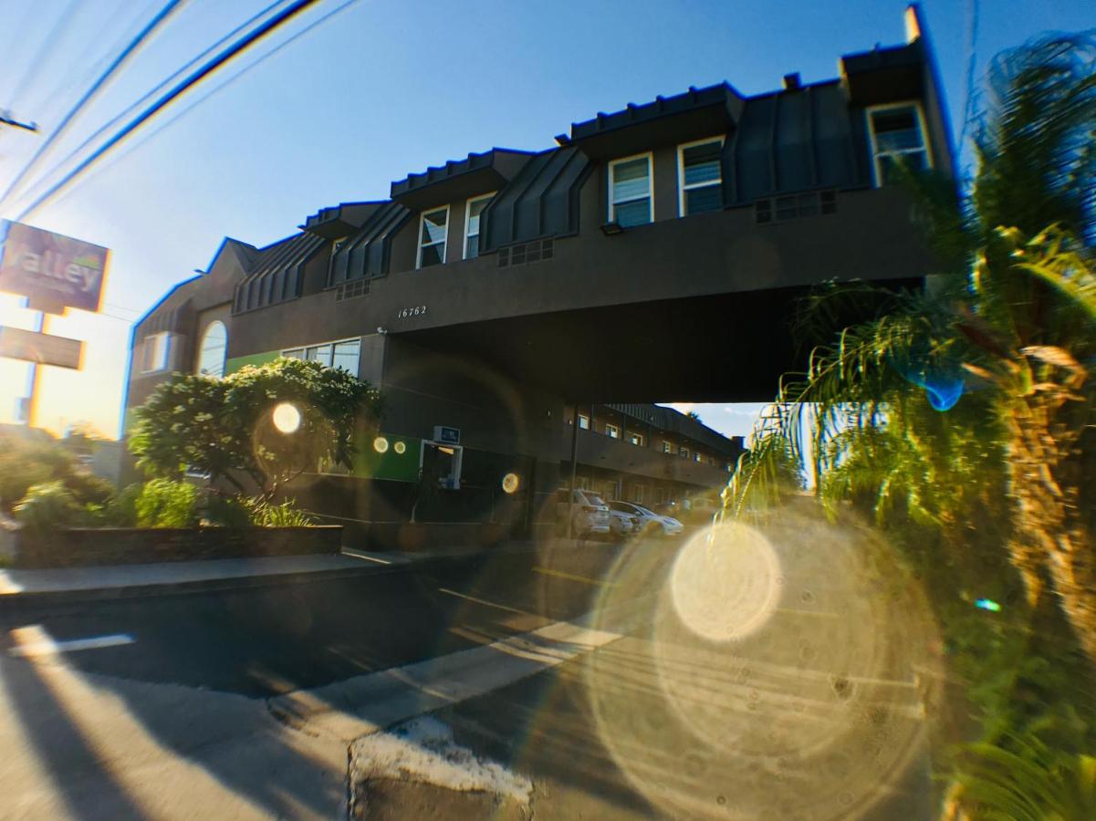 Valley Inn and Suite — photo 1