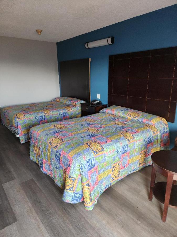 WESTERN MOTEl — photo 1