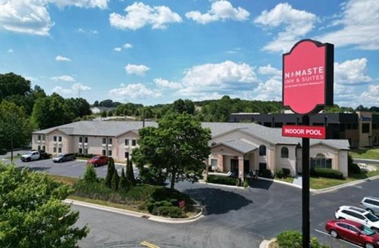 Namaste Inn & Suites Dawsonville — photo 1