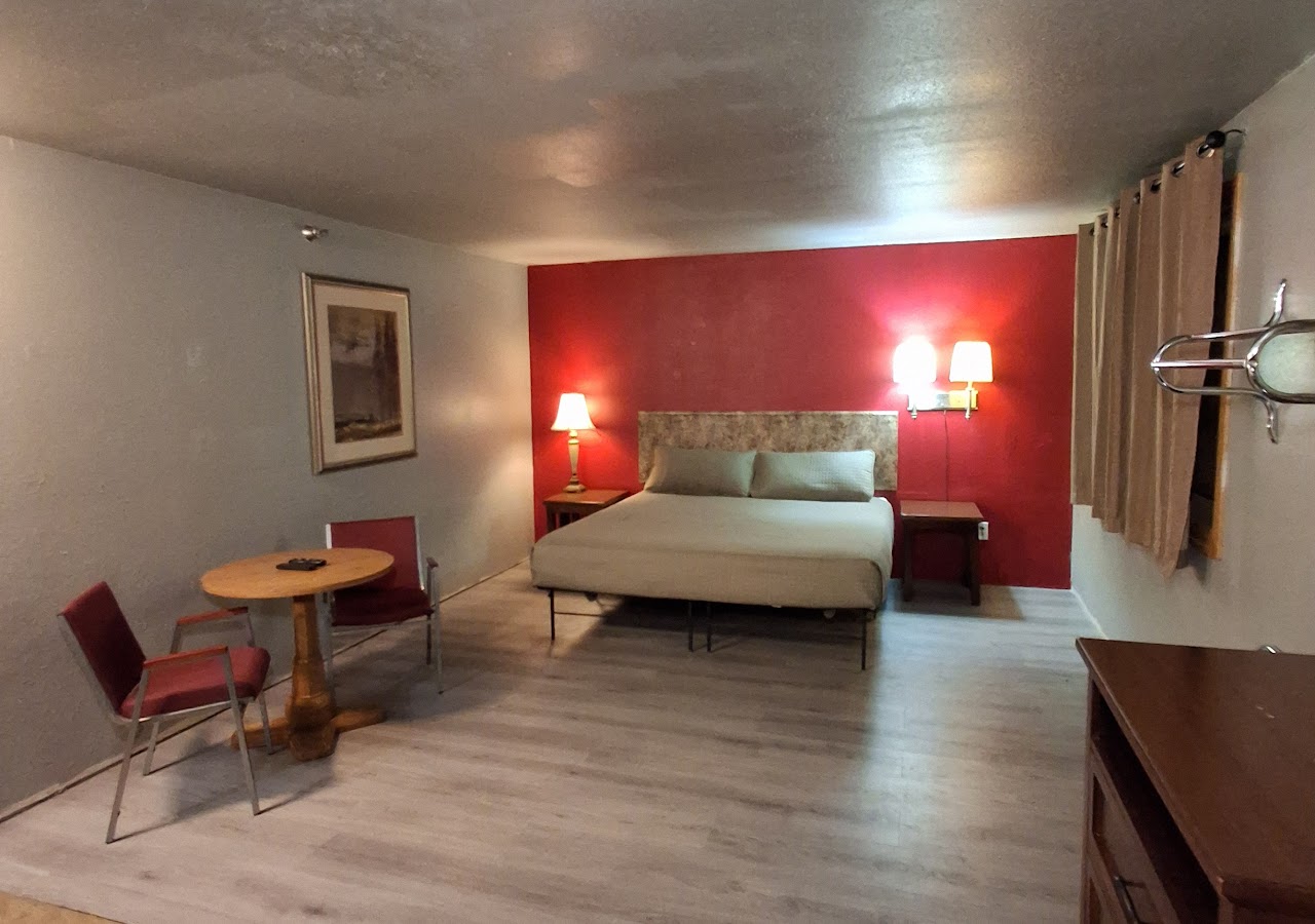 Cyclone Lodge — photo 2