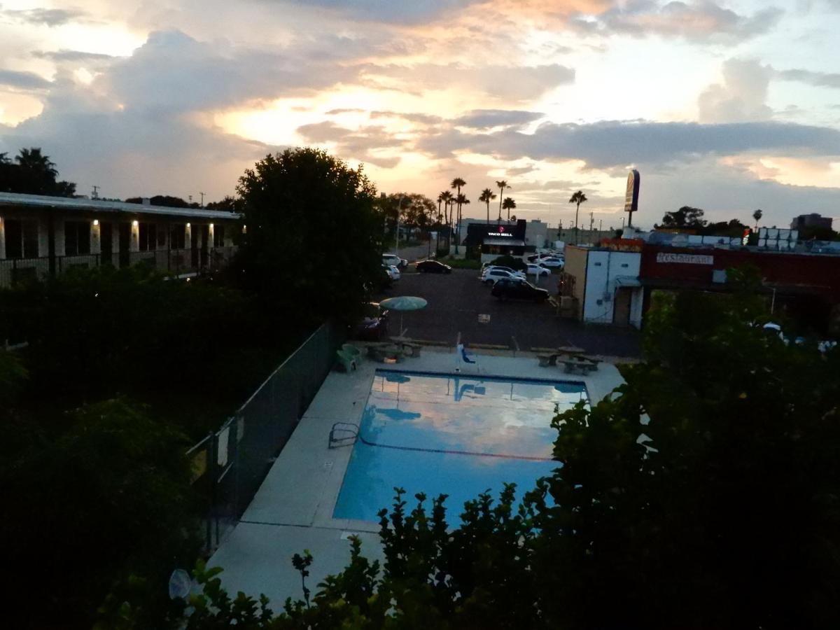 Siesta Inn McAllen — photo 1