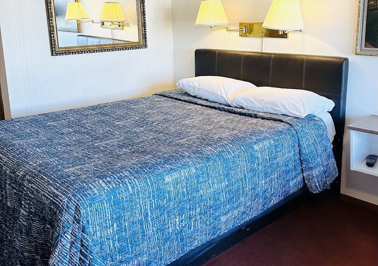 The Davenport Motel — photo 1