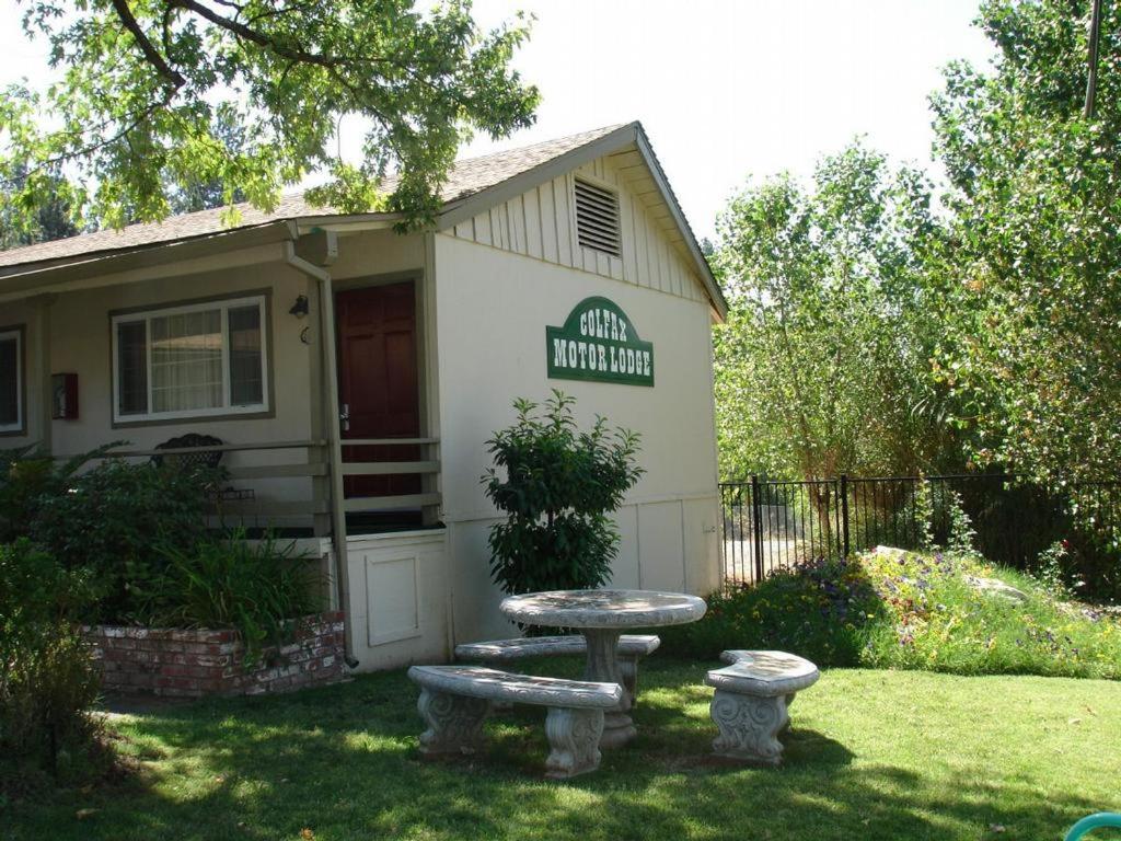 Colfax Motor Lodge — photo 1