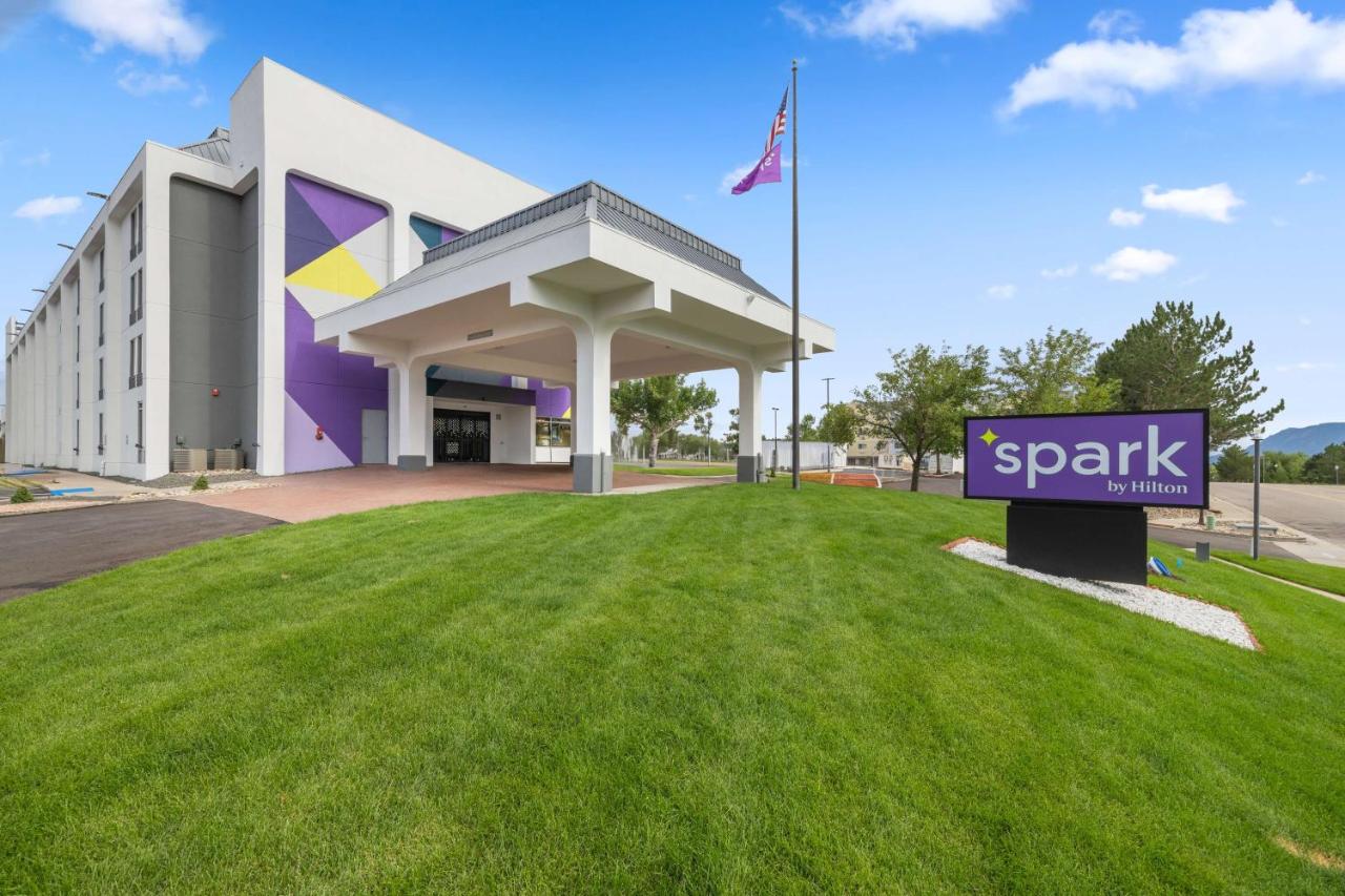 Spark by Hilton Colorado Springs I 25 Central — photo 1