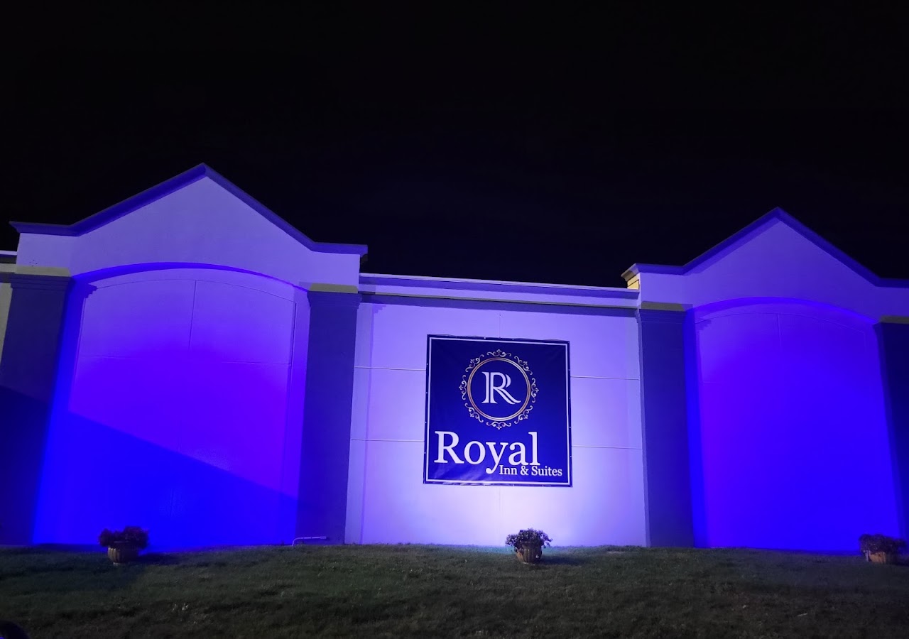 The Royal Inn & Suites — photo 1