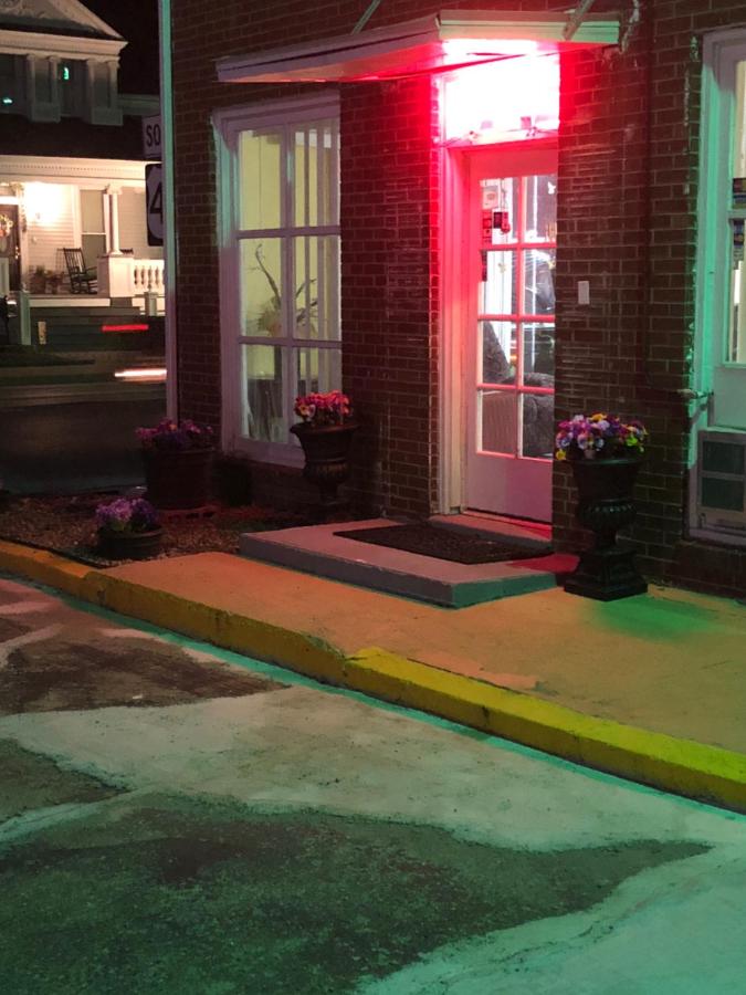 Budget Inn — photo 1