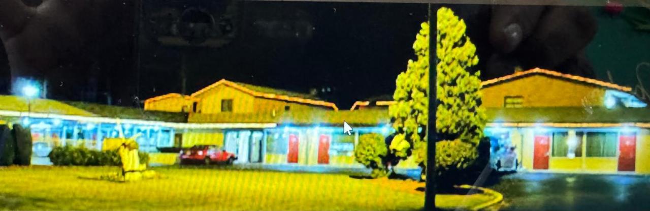 Wooden Shoe Motel — photo 1