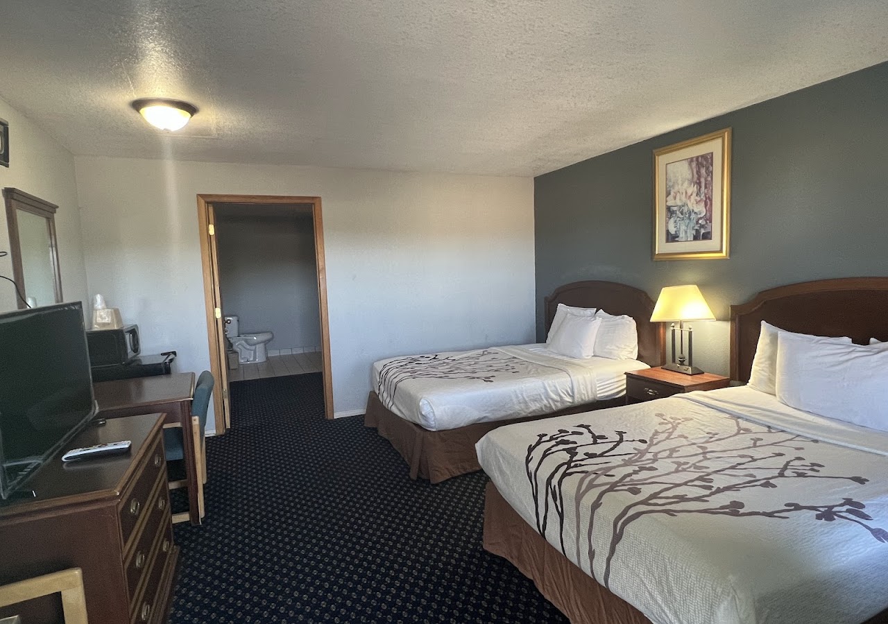 Greensburg Inn — photo 1
