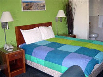 Sequoia Inn — photo 1