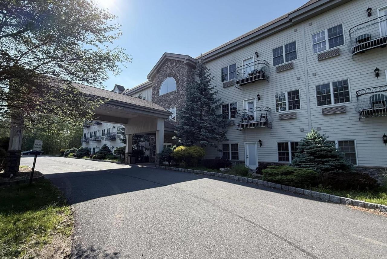 Willowbrook — photo 1