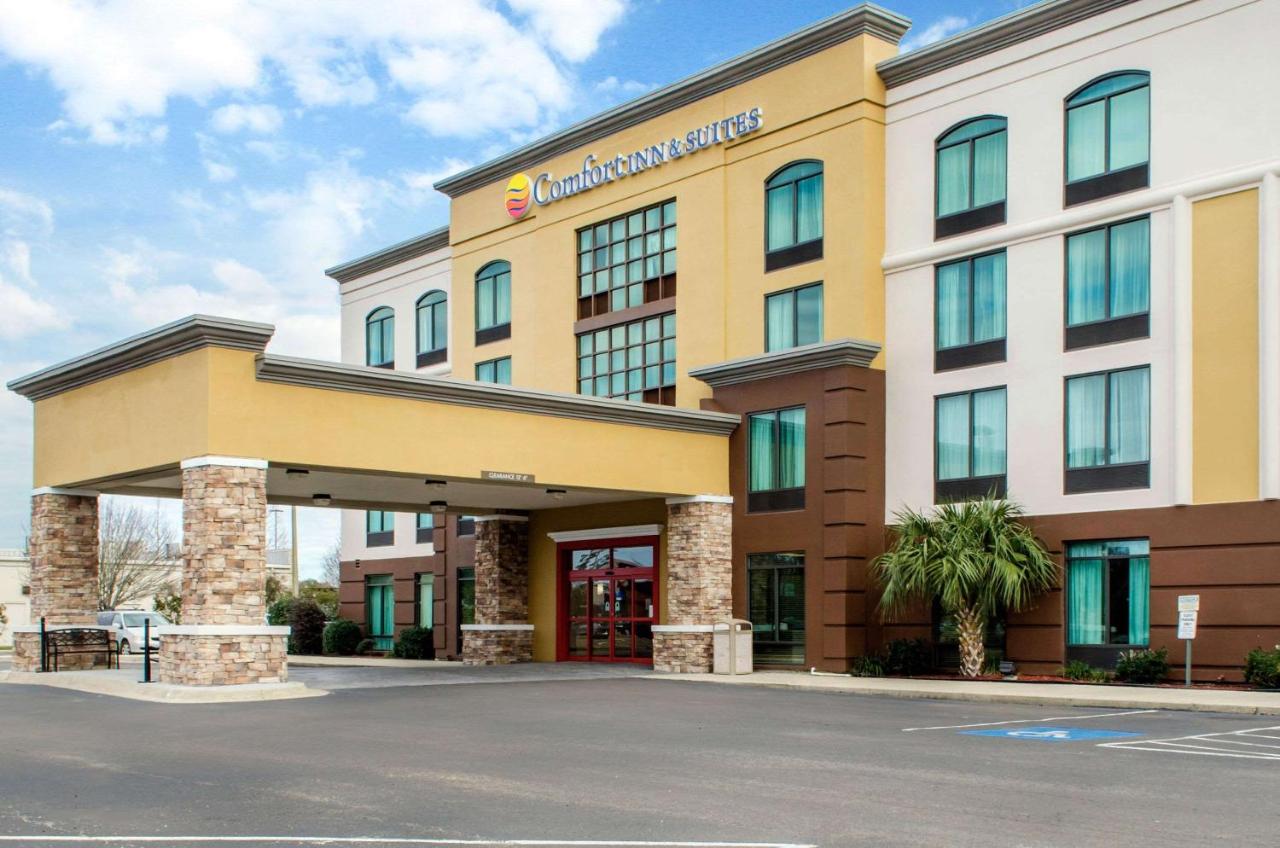 Comfort Inn & Suites Biloxi-D'Iberville — photo 1