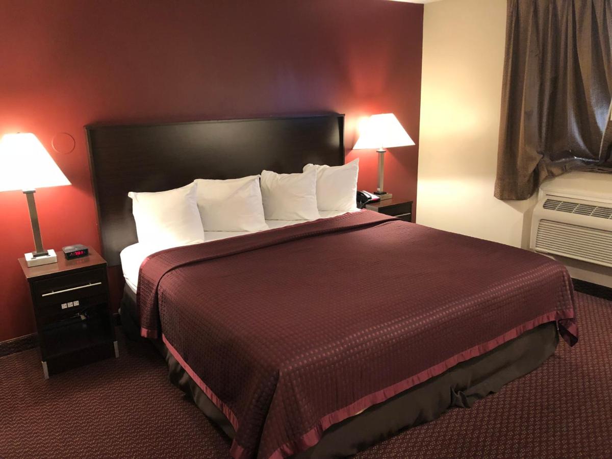 Regal Inn — photo 1