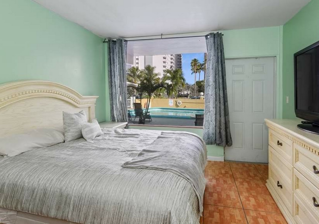 Sky Islands Beach Hotel — photo 1