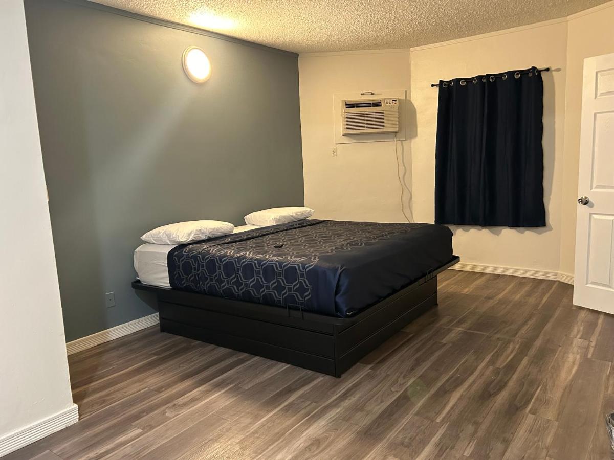 Budget Inn Hollywood — photo 1