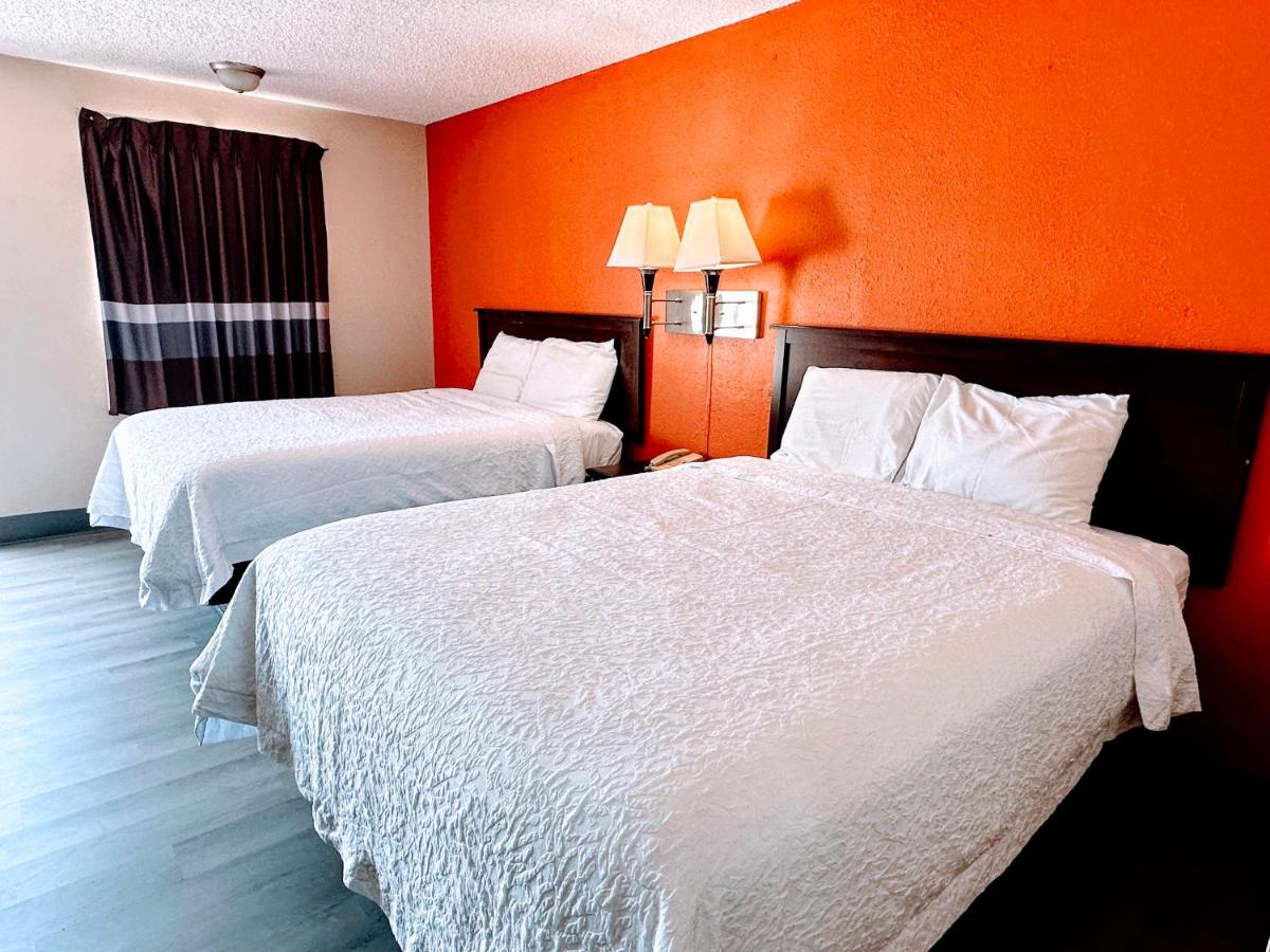 Relax Inn — photo 1