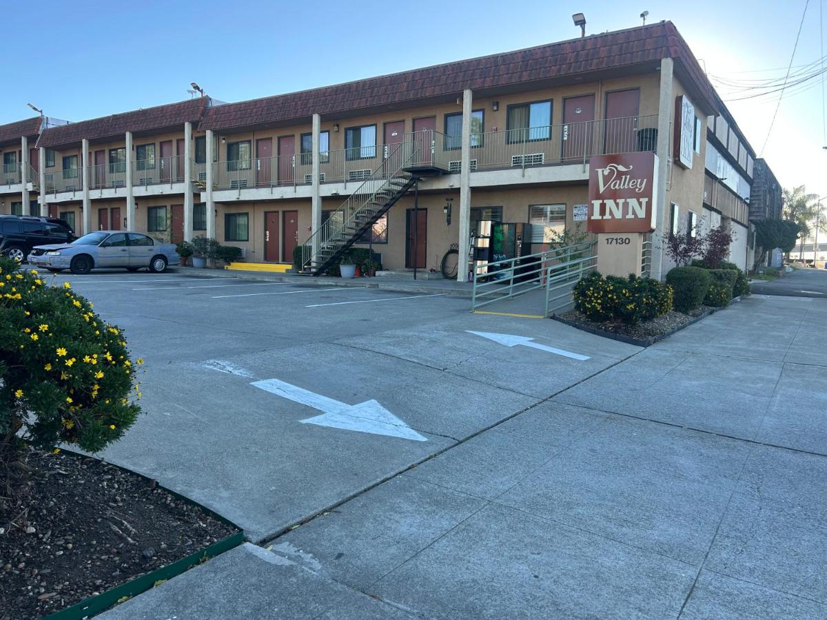 Travelers Inn — photo 1