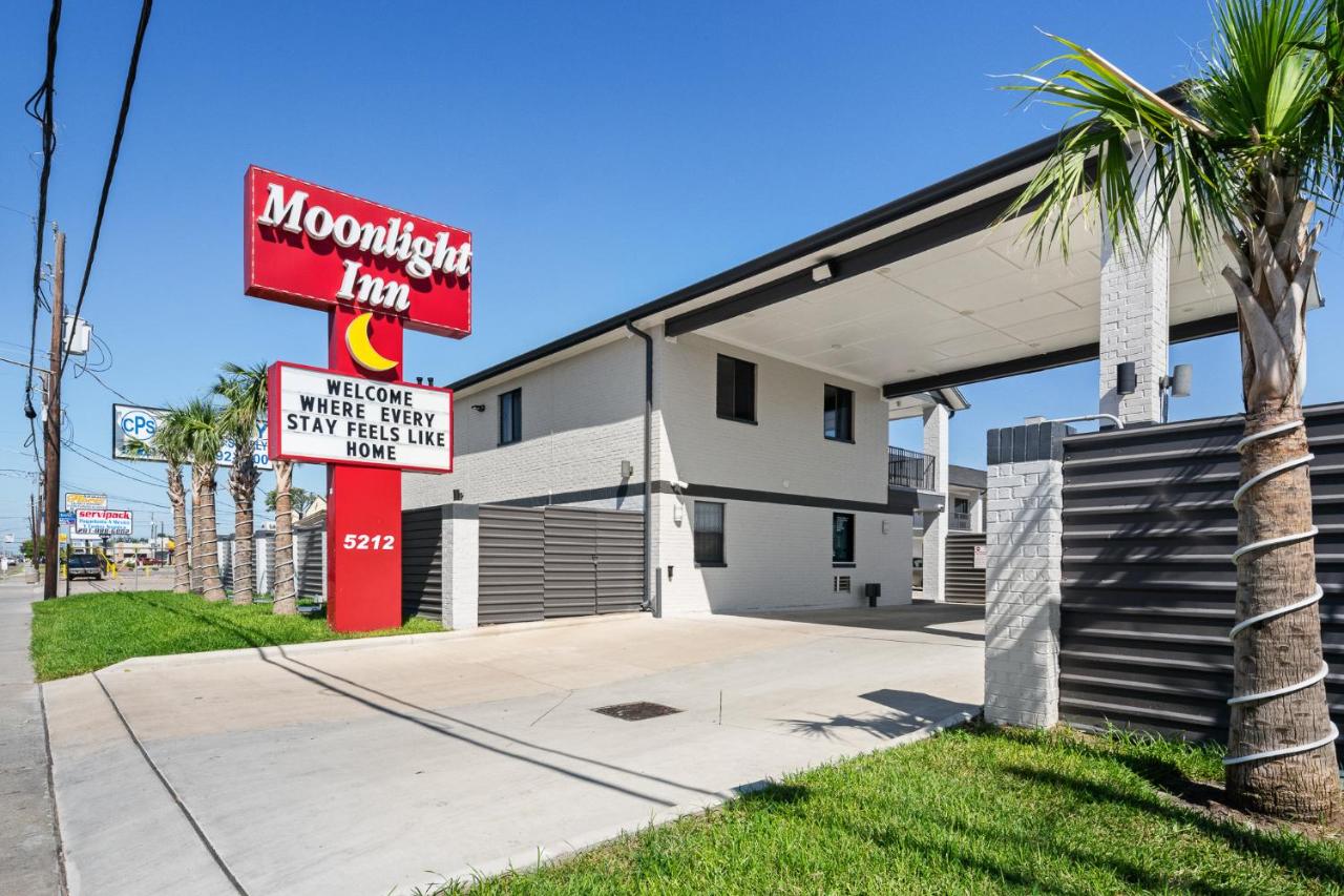 Moonlight Inn — photo 1