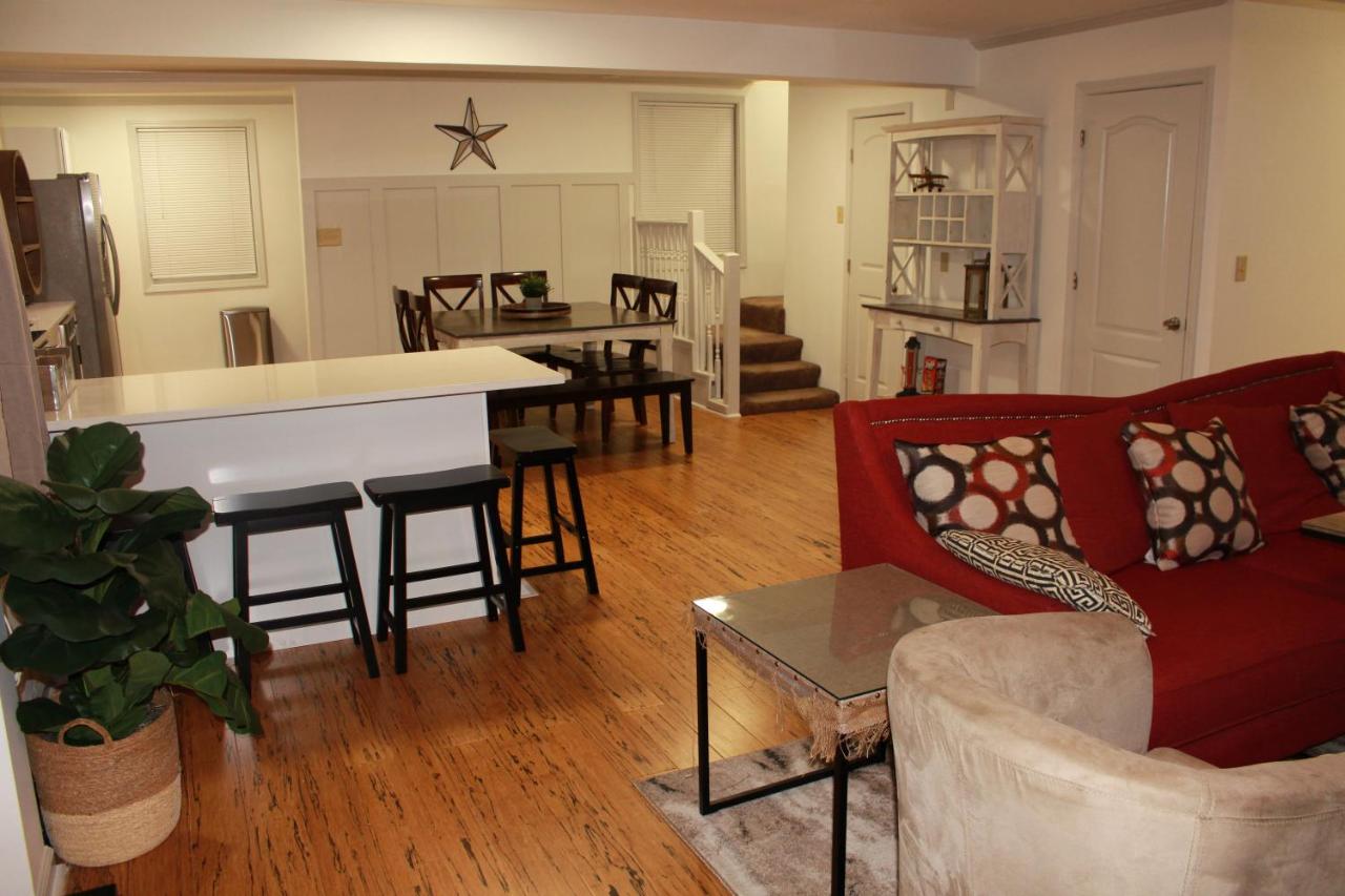 The 3060 Guest House — photo 1