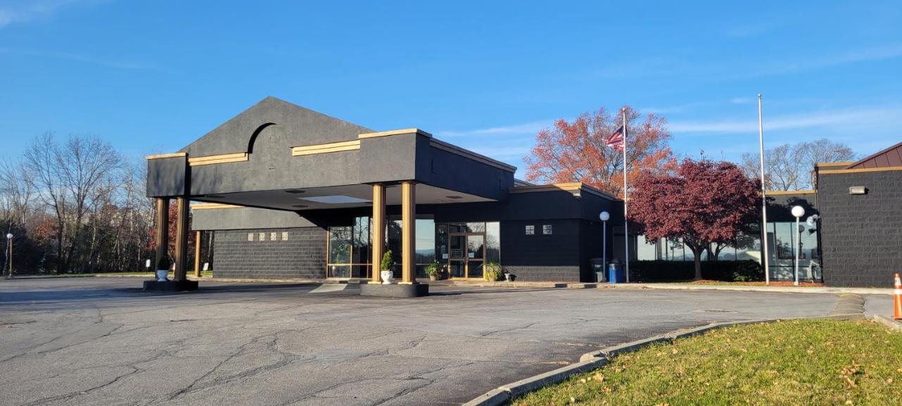 Economy Inn — photo 1