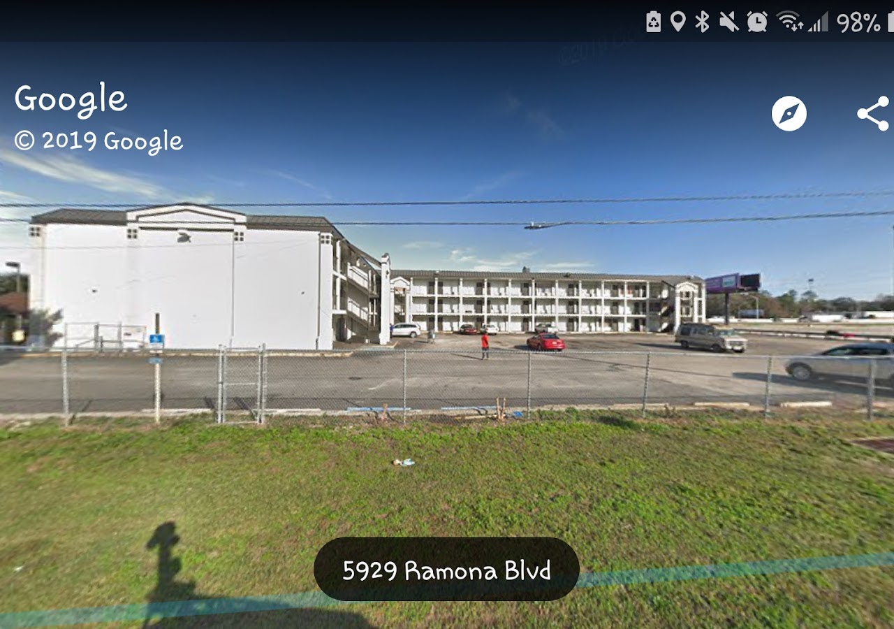 Diamond inn — photo 1