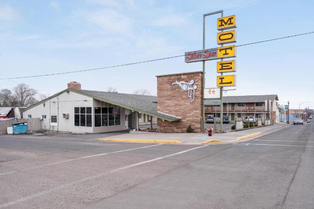Silver Spur Motel — photo 1