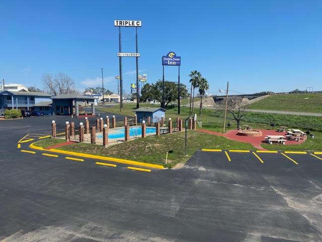 The Country Corner Inn — photo 1