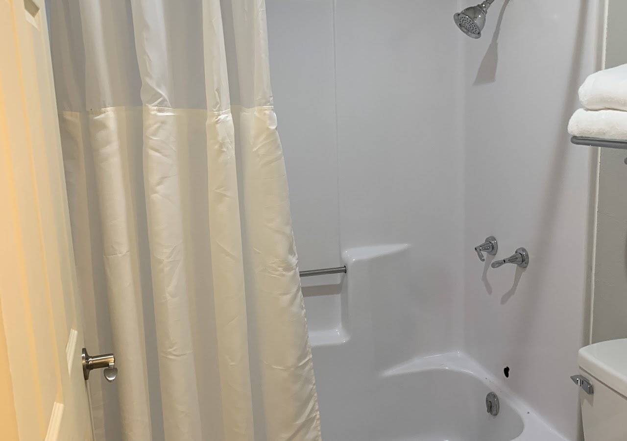 Maple Tree Inn — photo 1