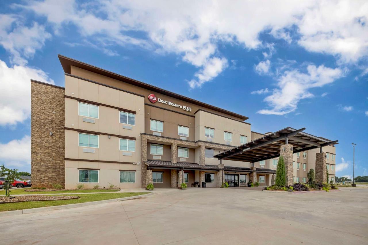 Chickasha Inn & Convention Center — photo 1