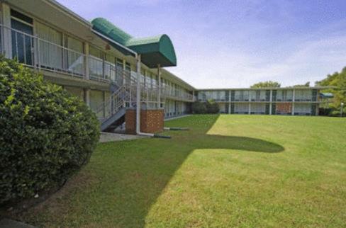 Airport Inn Motel — photo 1