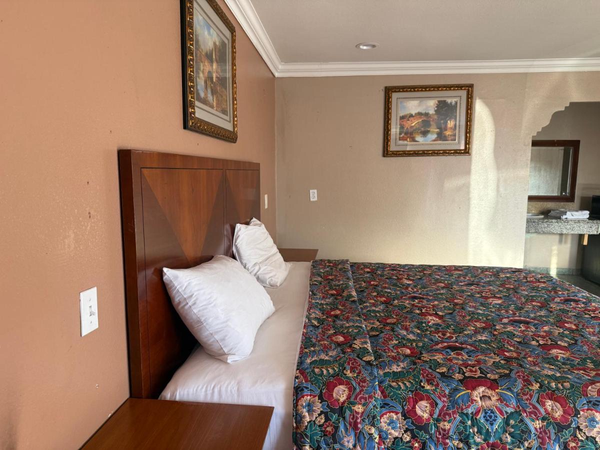 La Petite Rouge Motel — photo 1