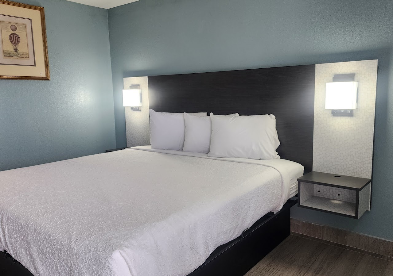 Lone Star Inn & Suites Harlingen TX — photo 2